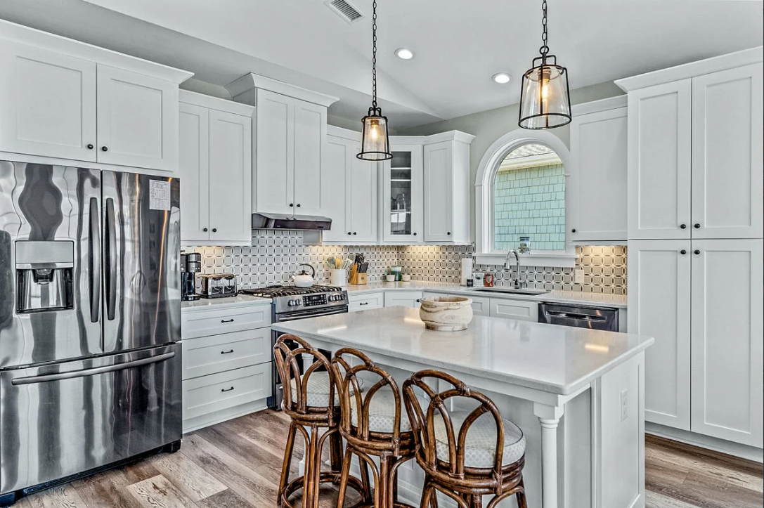 Kitchen with island and pendant lighting